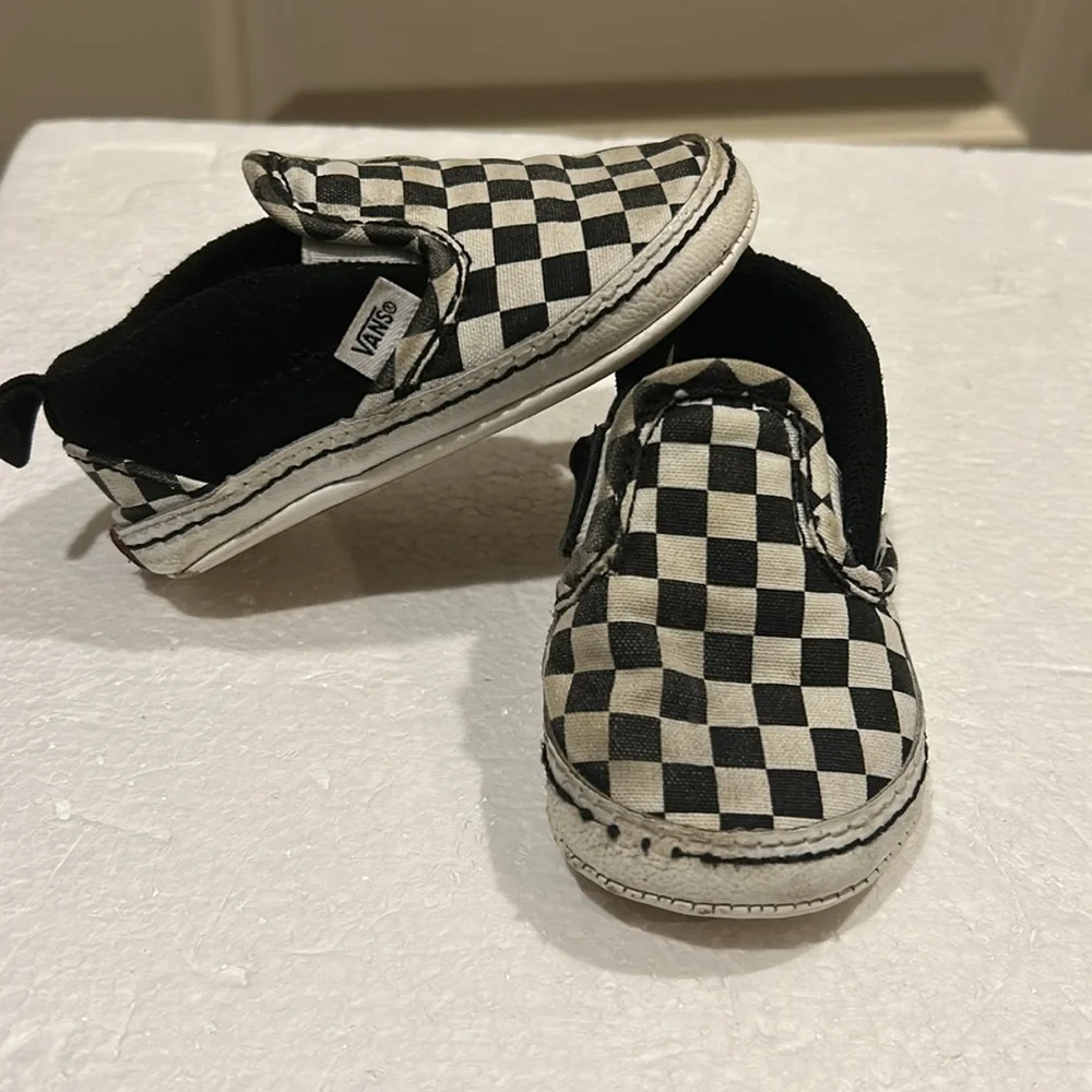 VANS infant slipOn black white classic checkered sneaker shoe loop elastic size4